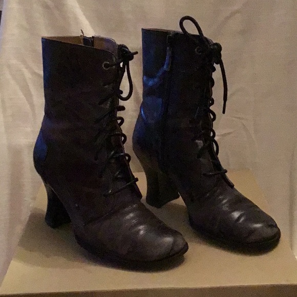 Naturalized Boots - Picture 2 of 4